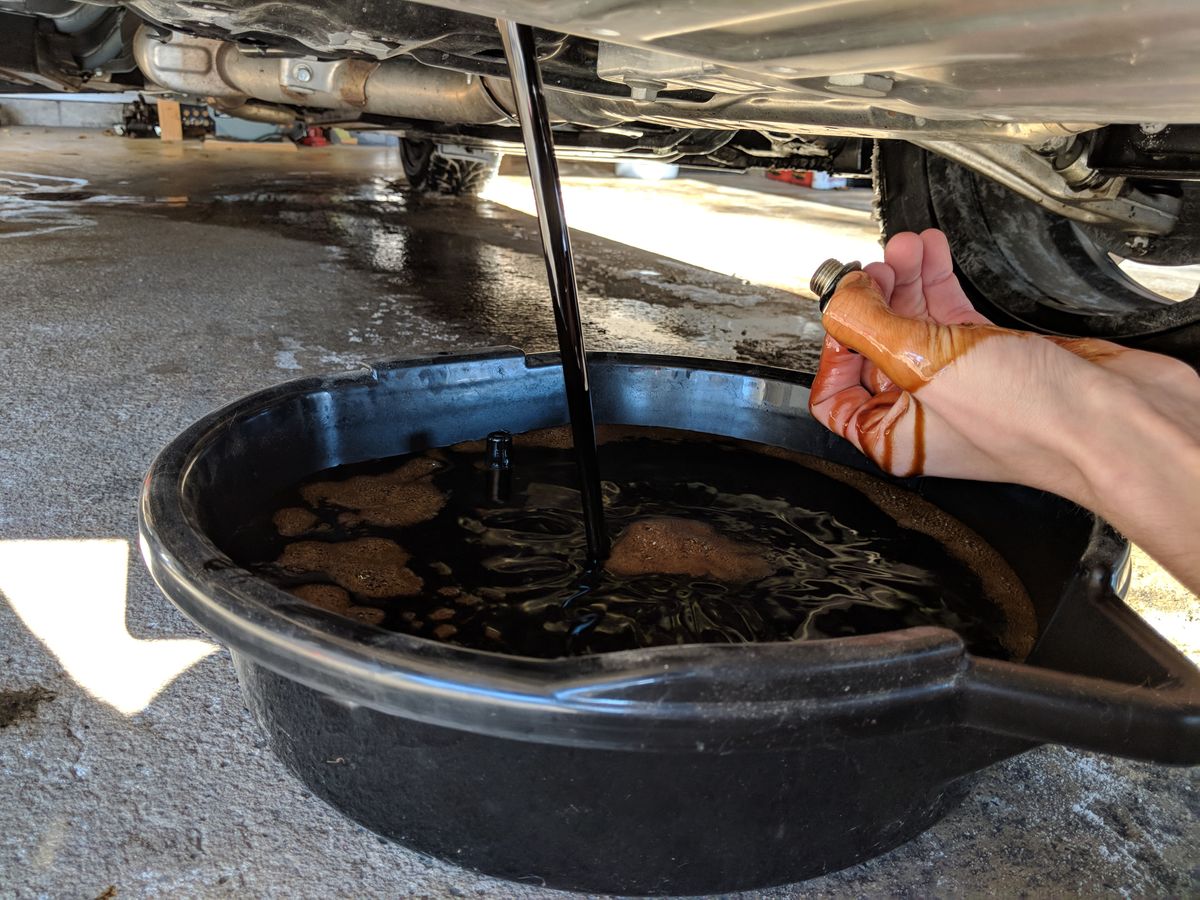 Top 5 Oil Drip Pans For Under Your Car